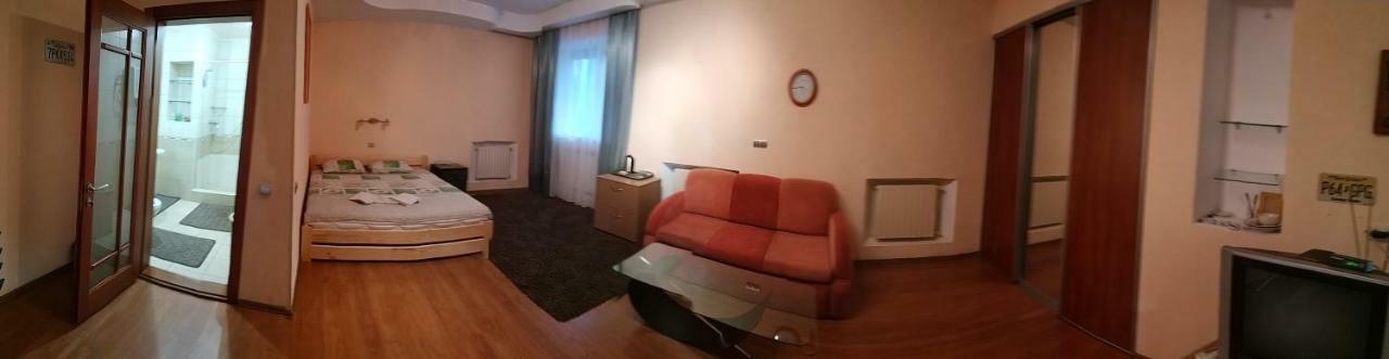 Отель Хата Dnipro Exterior photo